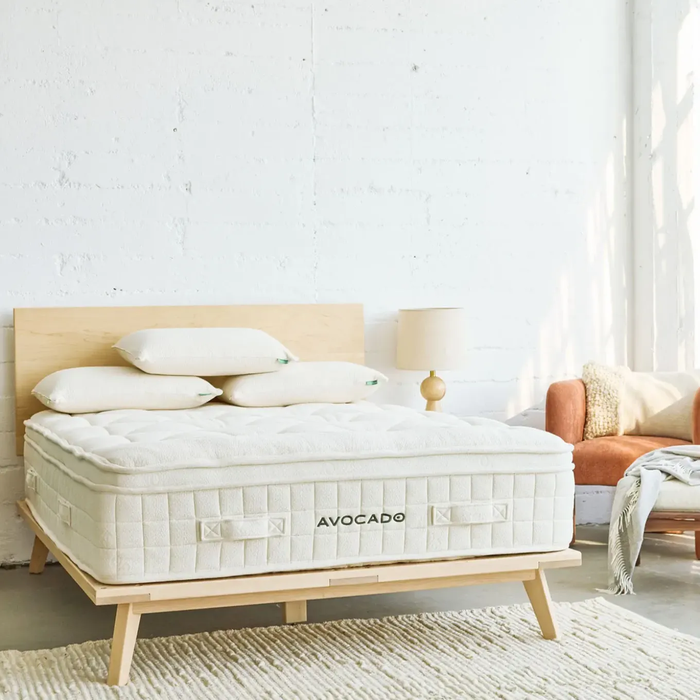 Avocado Luxury Organic Medium Eastern King Mattress