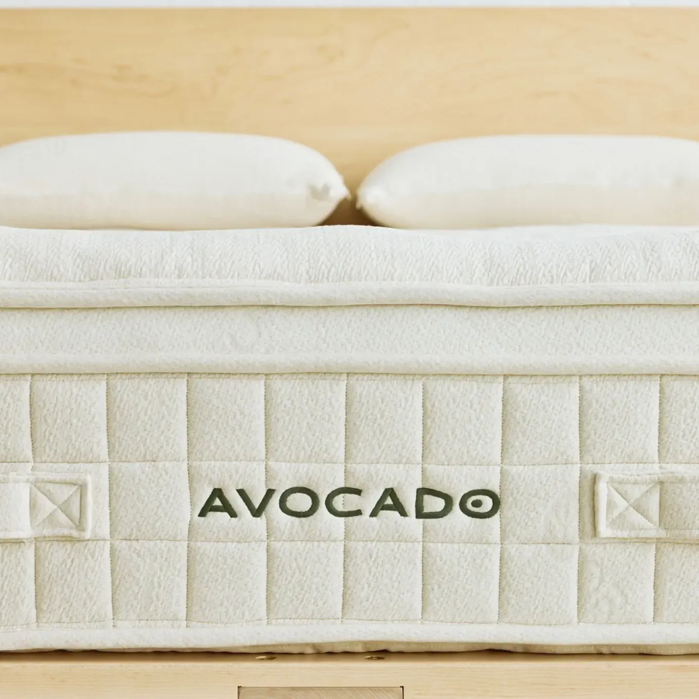 Avocado Luxury Organic Medium Eastern King Mattress