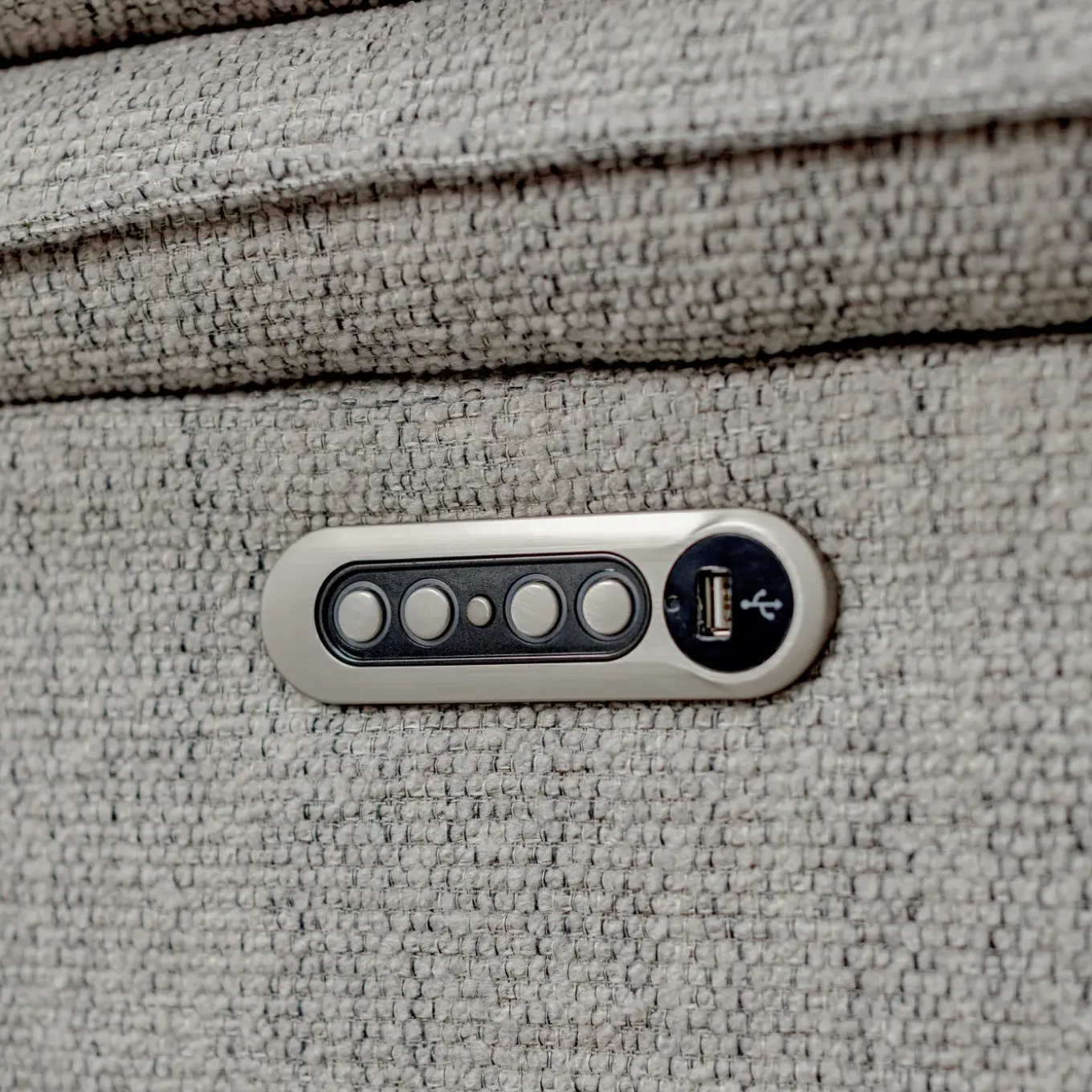 Goliath Motion Loveseat