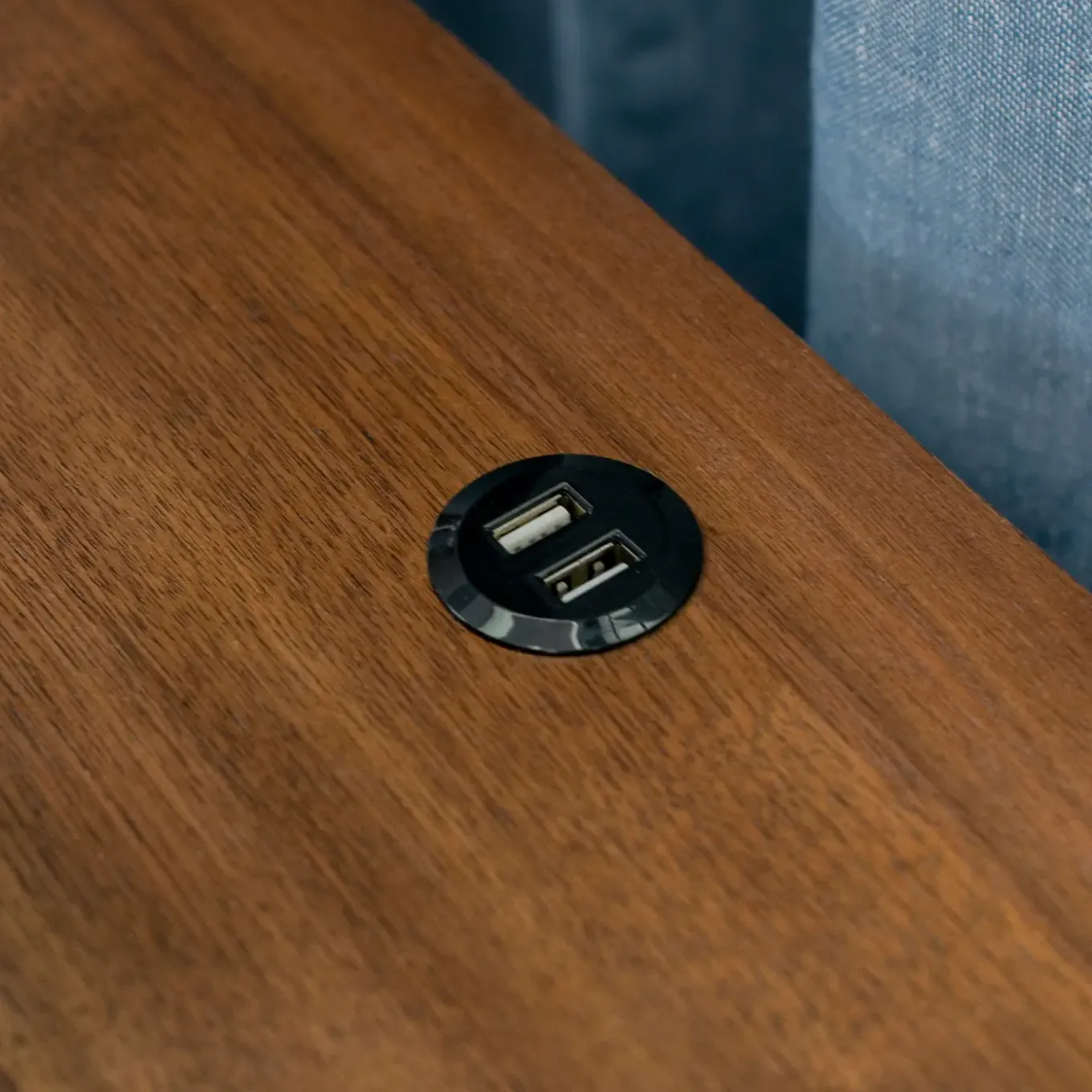 Minetta Desk With USB