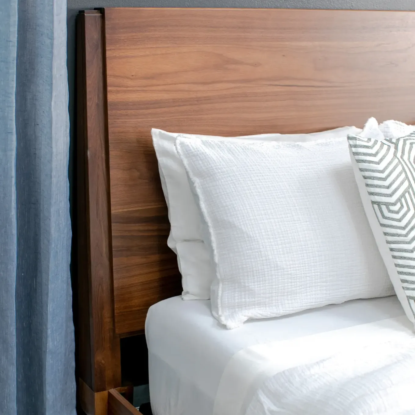 Minetta Eastern King Panel Bed