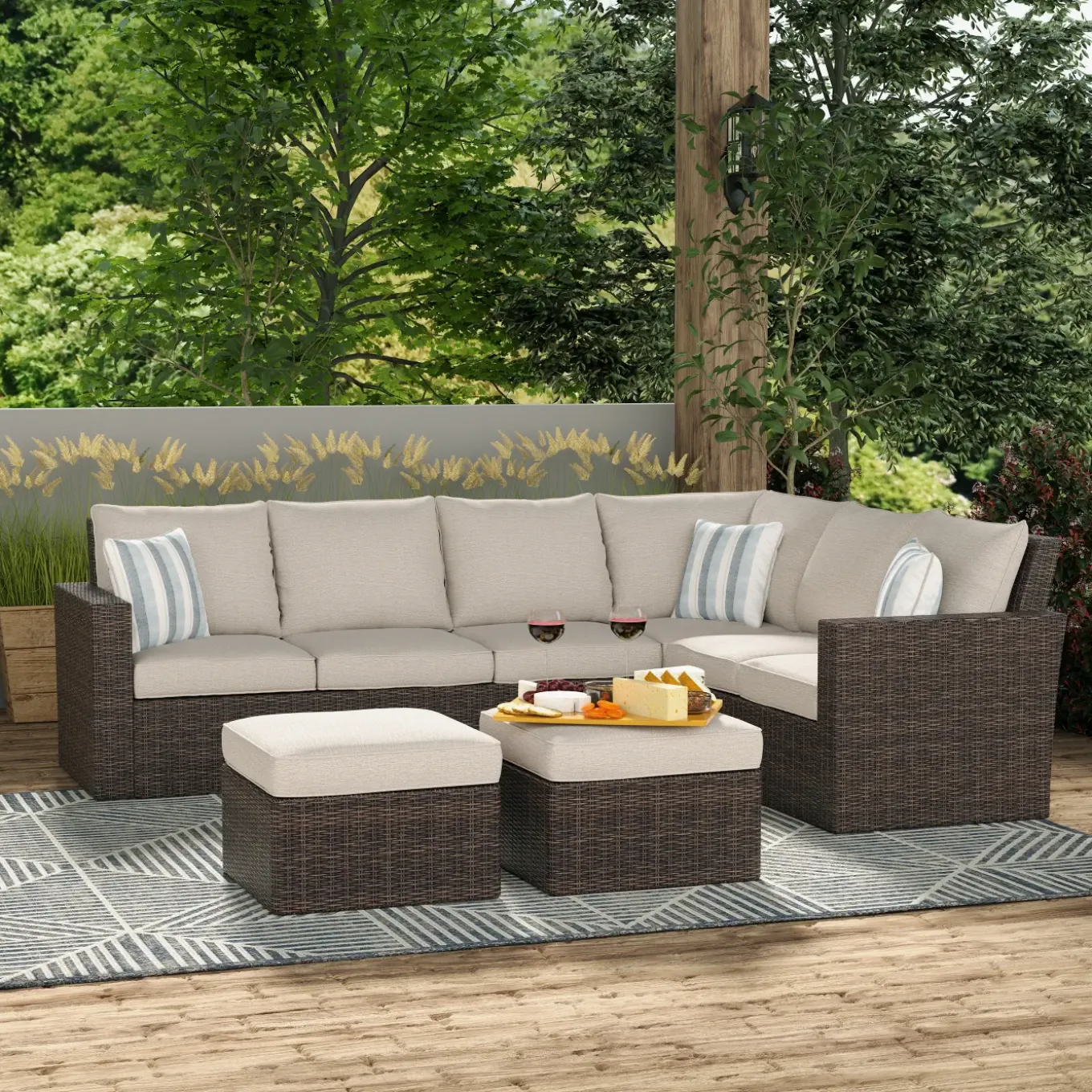 Puerto Nuevo 3pc Set: Outdoor Sectional & 2 Stools