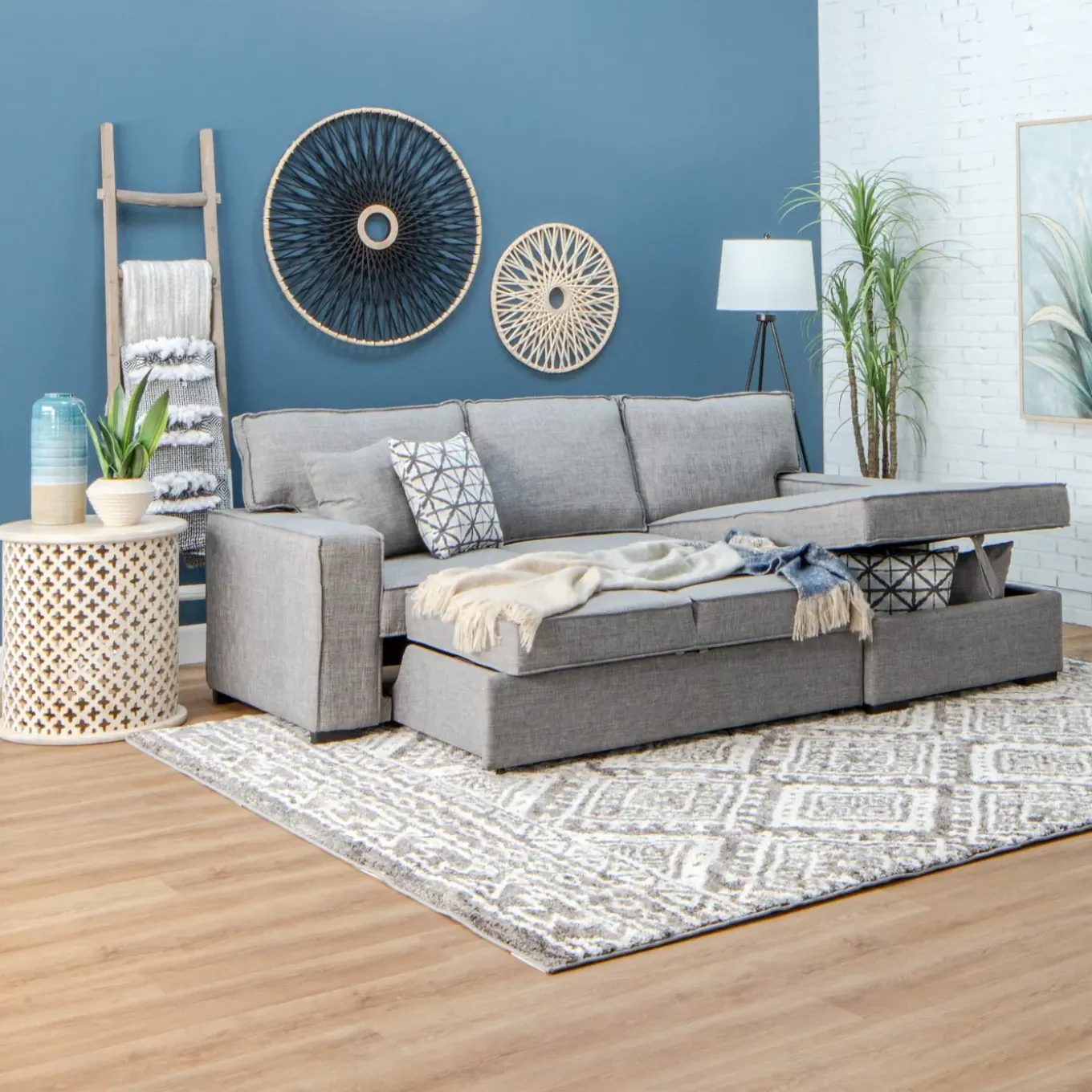 Siesta Sofa Chaise with Pop-Up Trundle