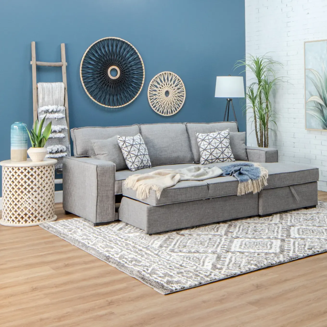 Siesta Sofa Chaise with Pop-Up Trundle