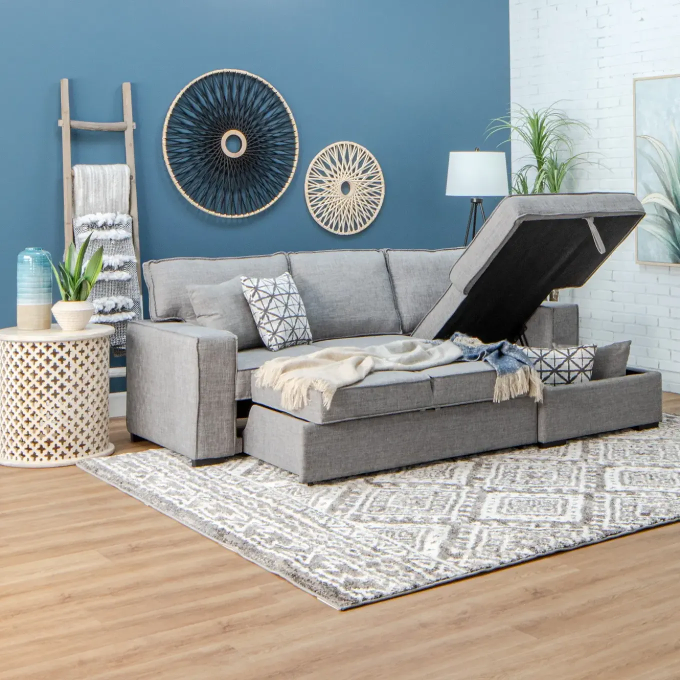 Siesta Sofa Chaise with Pop-Up Trundle